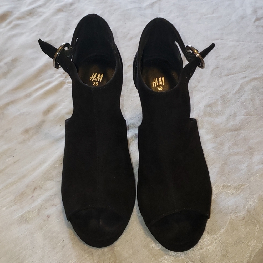 H & M shoes